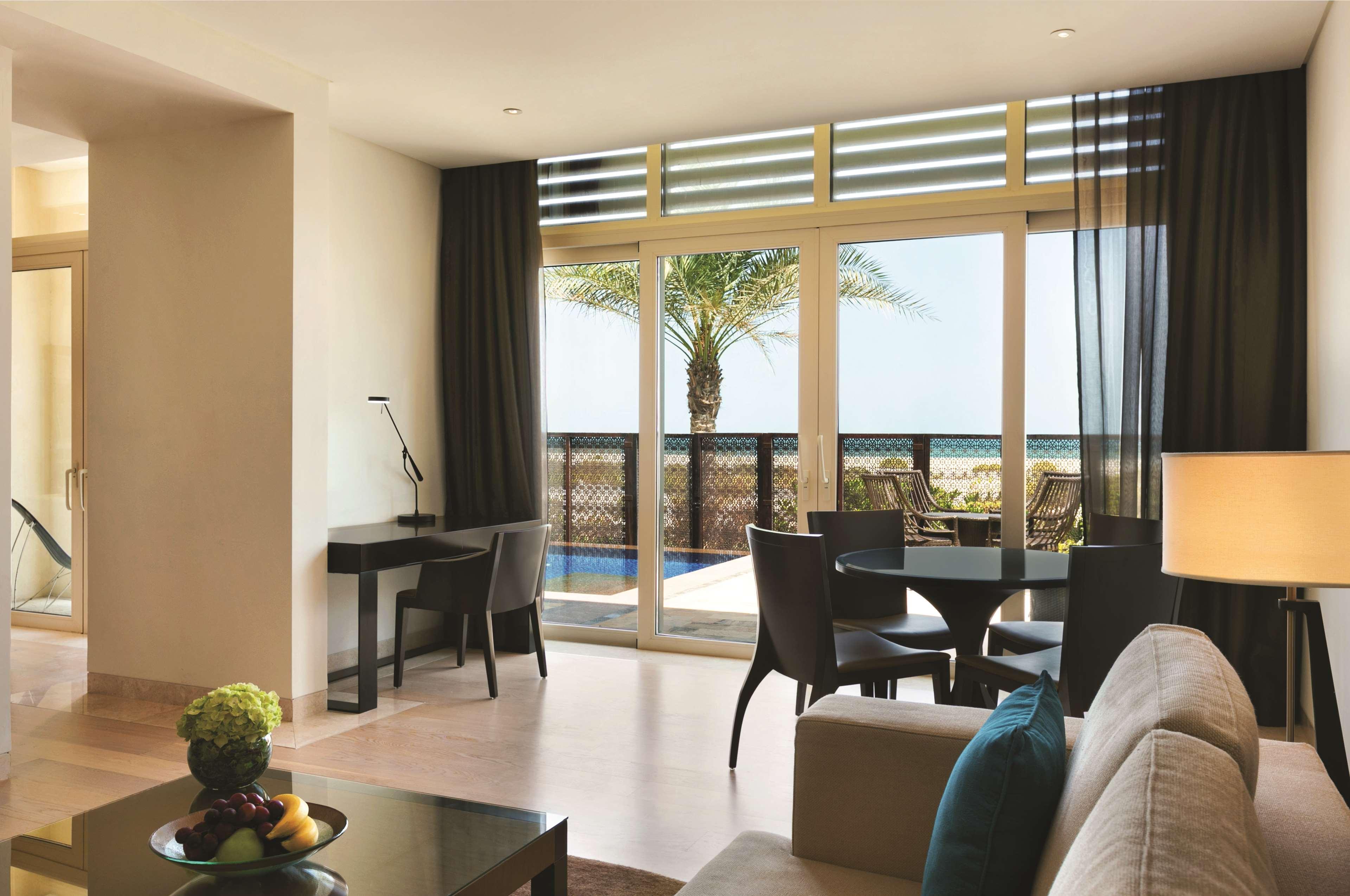 Park hyatt abu dhabi hotel. Хаятт Абу Даби. Парк Хаятт Абу Даби. Park Hyatt Abu Dhabi Hotel and Villas. Park Hyatt Abu Dhabi 5* two Bedroom Beach view Villa.